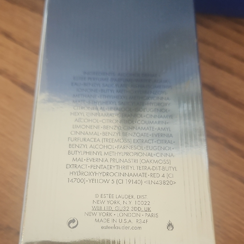 Estee Lauder Super Cologne Spray in Gold and Blue - Picture 3 of 6